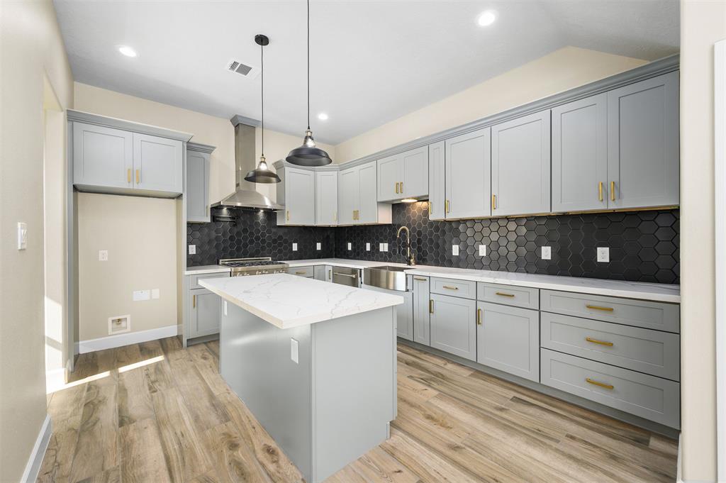 HA-W362124: Ash Gray Shaker 36"W x 21"H x 24"D 2 Doors & 1 Shelf Standard Bridge Wall Cabinet